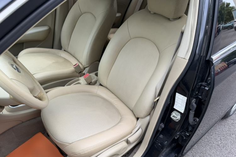 Used Nissan Sylphy 2012 Classic 1.6XE Automatic Comfort Edition Exterior 6