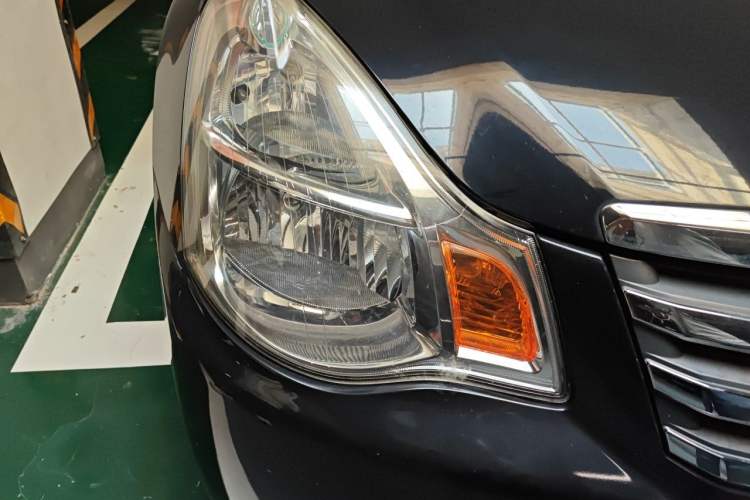 Used Nissan Sylphy 2012 Classic 1.6XE Manual Comfort Edition Exterior 6