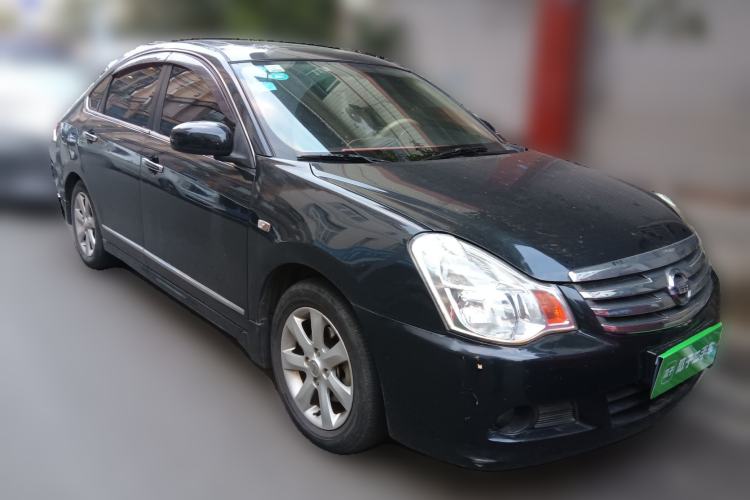 Used Nissan Sylphy 2012 Classic 1.6 XL Automatic Luxury Edition Front Right 45 Deg