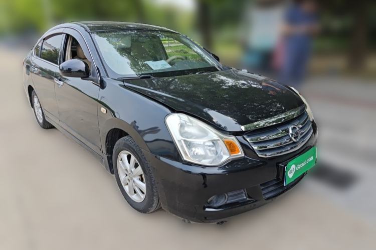 Used Nissan Sylphy 2012 Classic 1.6 XL Automatic Luxury Edition Front Right 45 Deg