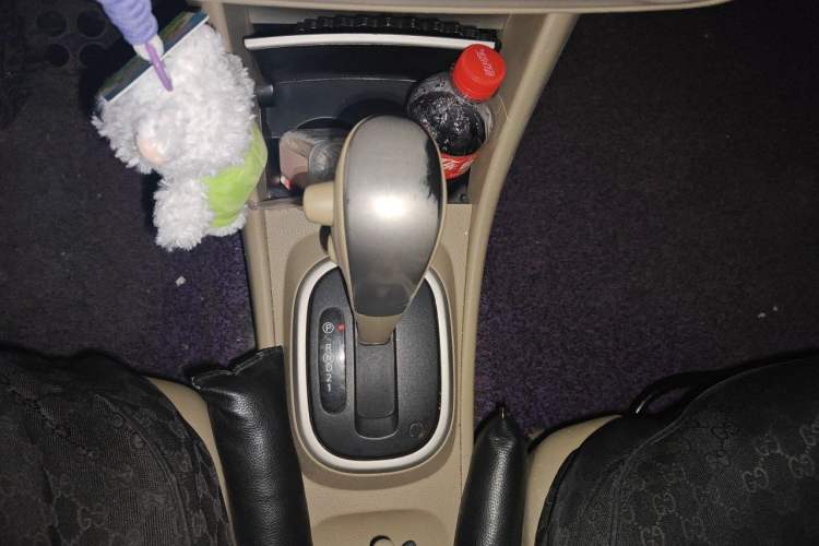 Used Nissan Sylphy 2012 Classic 1.6XE Automatic Comfort Edition Gear Lever