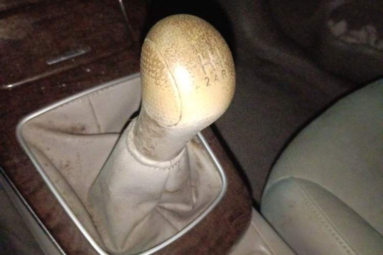 Used Nissan Sylphy 2012 1.6 XL Manual Luxury Edition Gear Lever