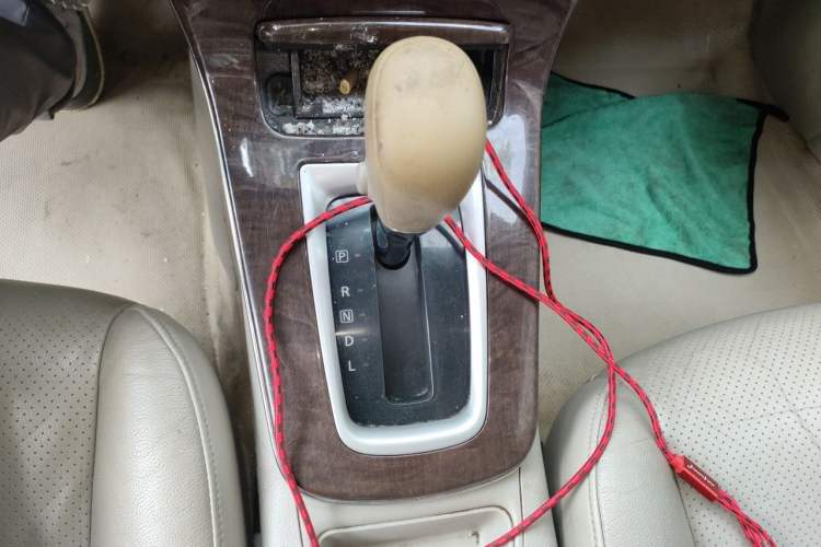 Used Nissan Sylphy 2012 1.6 XL CVT Luxury Edition Gear Lever