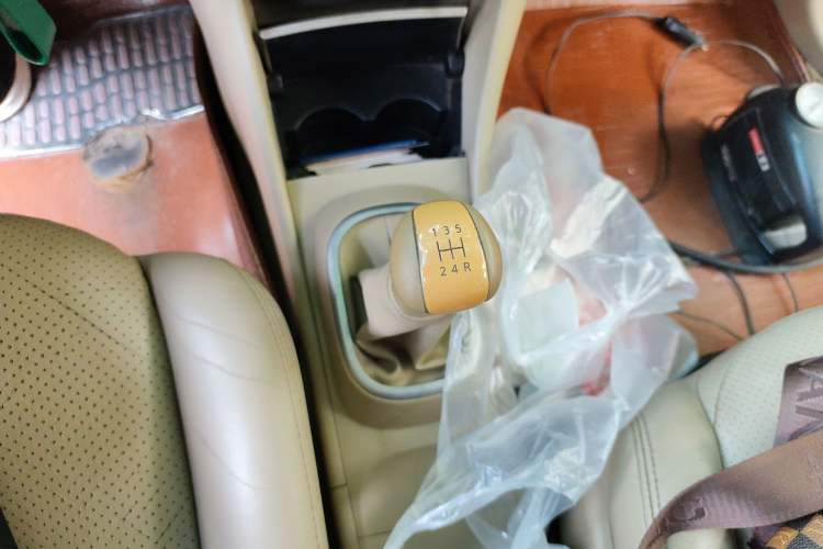 Used Nissan Sylphy 2012 Classic 1.6XL Manual Luxury Edition Gear Lever