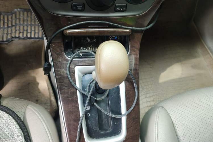 Used Nissan Sylphy 2012 1.6 XL CVT Luxury Edition Gear Lever