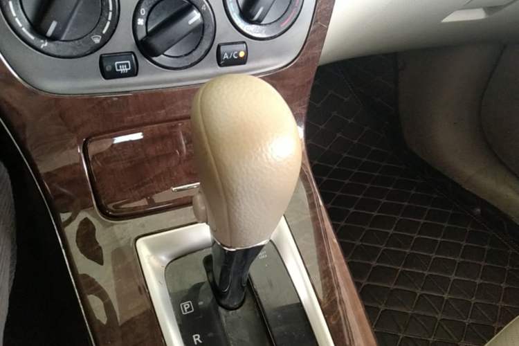 Used Nissan Sylphy 2012 1.6 XL CVT Luxury Edition Gear Lever