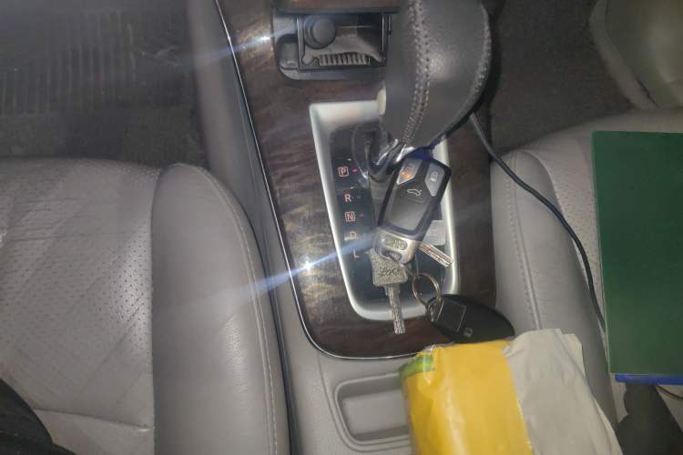 Used Nissan Sylphy 2012 1.8XL CVT Luxury Edition Gear Lever