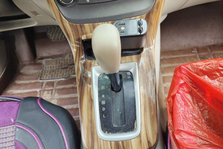Used Nissan Sylphy 2012 1.6 XL CVT Luxury Edition Gear Lever