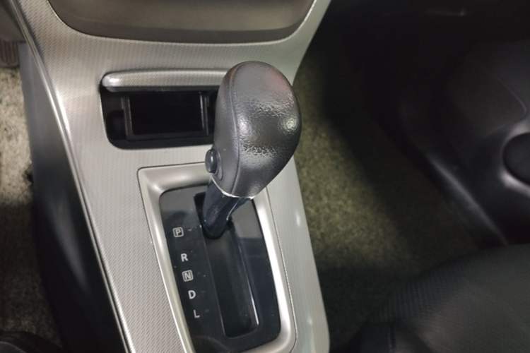 Used Nissan Sylphy 2012 1.6 XL CVT Luxury Edition Gear Lever