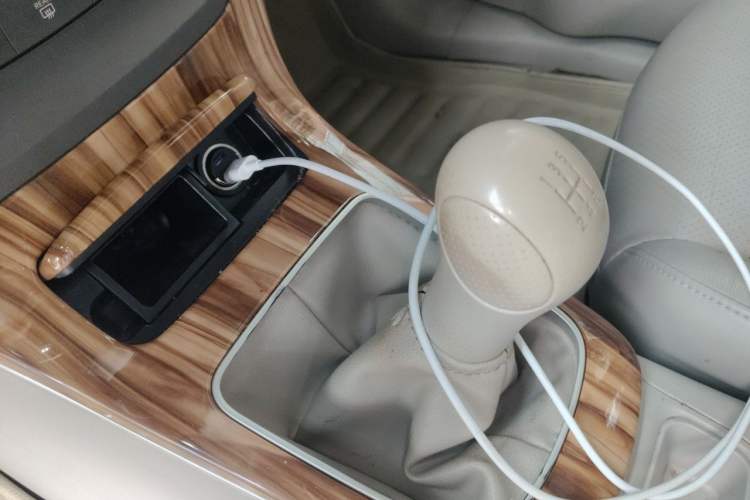 Used Nissan Sylphy 2012 1.6 XL Manual Luxury Edition Gear Lever