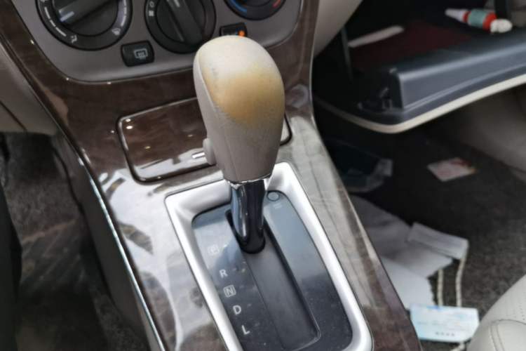 Used Nissan Sylphy 2012 1.6 XL CVT Luxury Edition Gear Lever