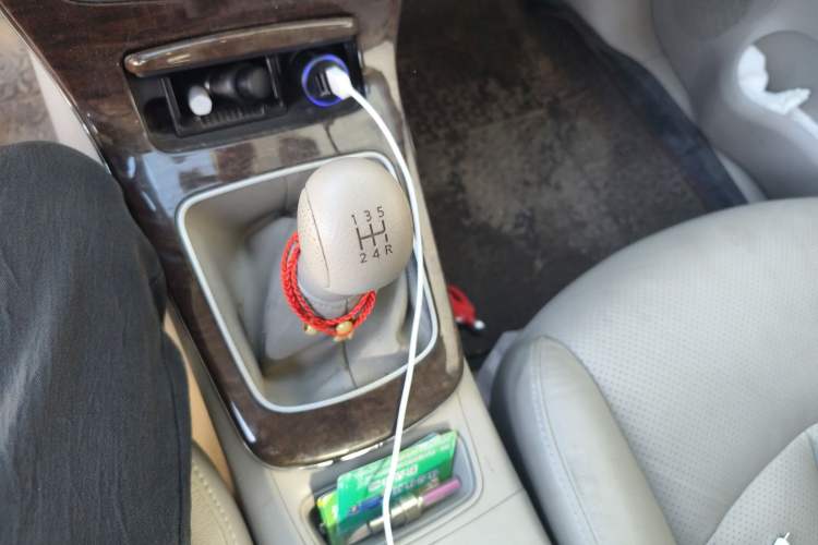 Used Nissan Sylphy 2012 1.6 XL Manual Luxury Edition Gear Lever