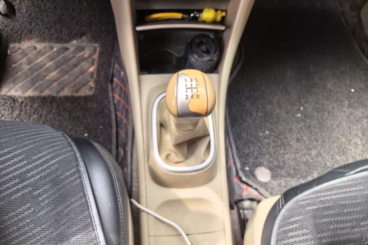 Used Nissan Sylphy 2012 Classic 1.6XE Manual Comfort Edition Gear Lever