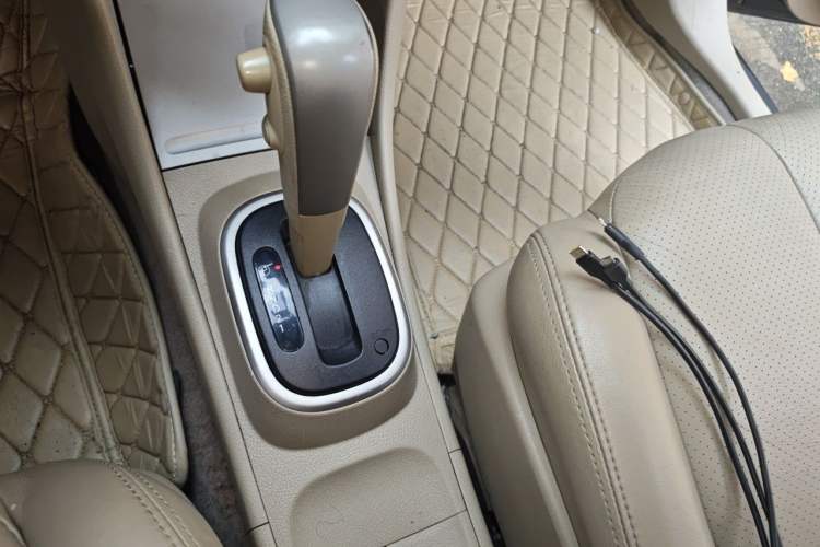 Used Nissan Sylphy 2012 Classic 1.6 XL Automatic Luxury Edition Gear Lever