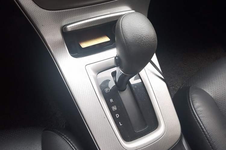 Used Nissan Sylphy 2012 1.6 XL CVT Luxury Edition Gear Lever