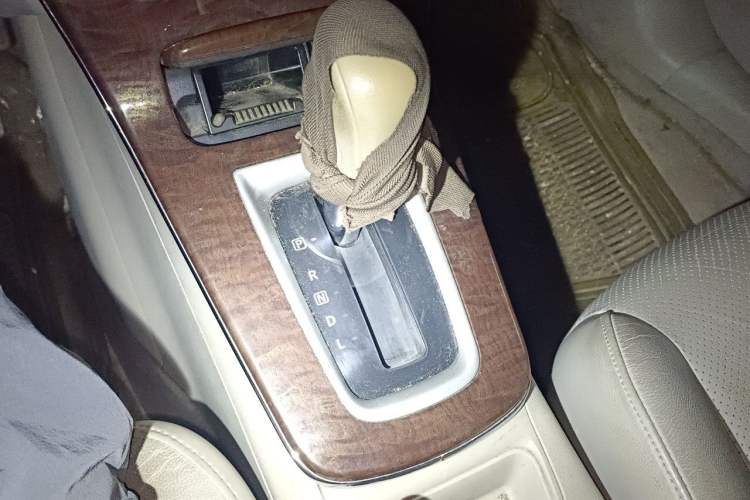Used Nissan Sylphy 2012 1.6 XL CVT Luxury Edition Gear Lever