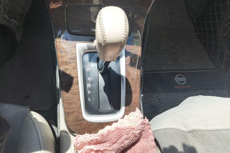 Used Nissan Sylphy 2012 1.6 XL CVT Luxury Edition Gear Lever