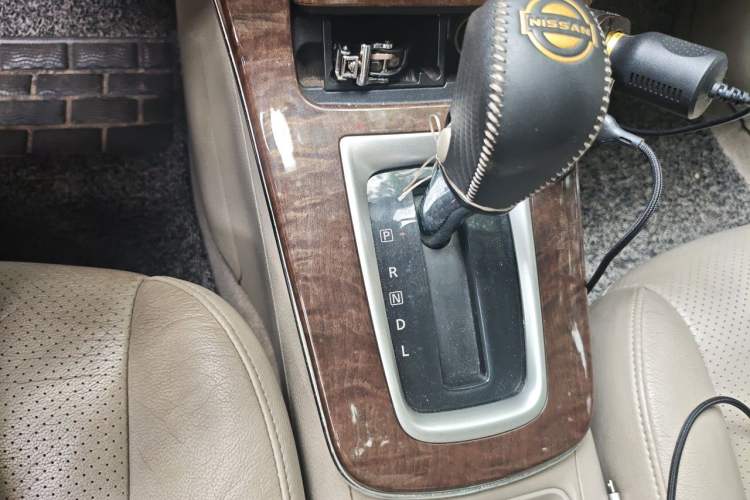 Used Nissan Sylphy 2012 1.6 XL CVT Luxury Edition Gear Lever