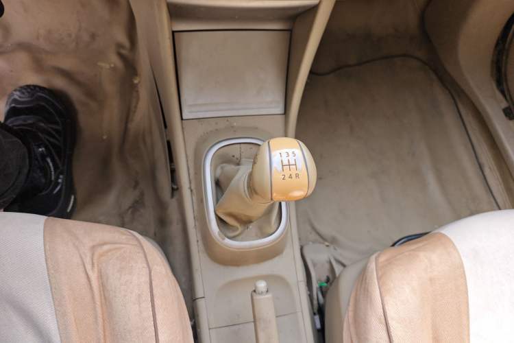 Used Nissan Sylphy 2012 Classic 1.6XE Manual Comfort Edition Gear Lever