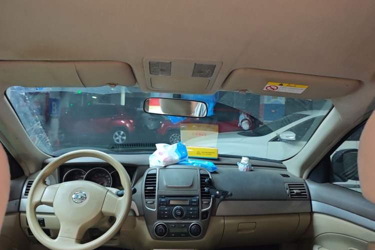 Used Nissan Sylphy 2012 Classic 1.6XE Manual Comfort Edition Headliner