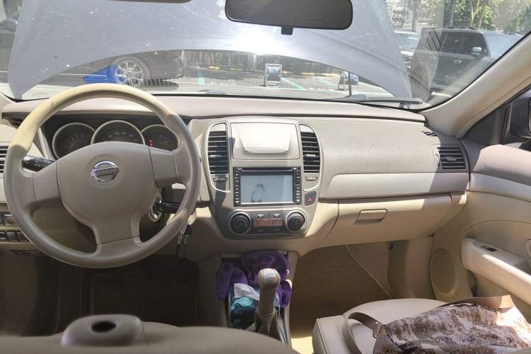Used Nissan Sylphy 2012 Classic 1.6XE Manual Comfort Edition Headliner