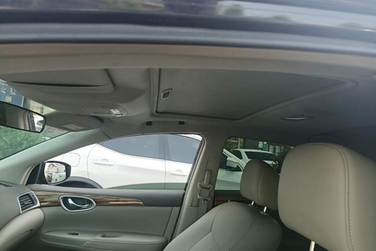 Used Nissan Sylphy 2012 1.6 XL Manual Luxury Edition Headliner