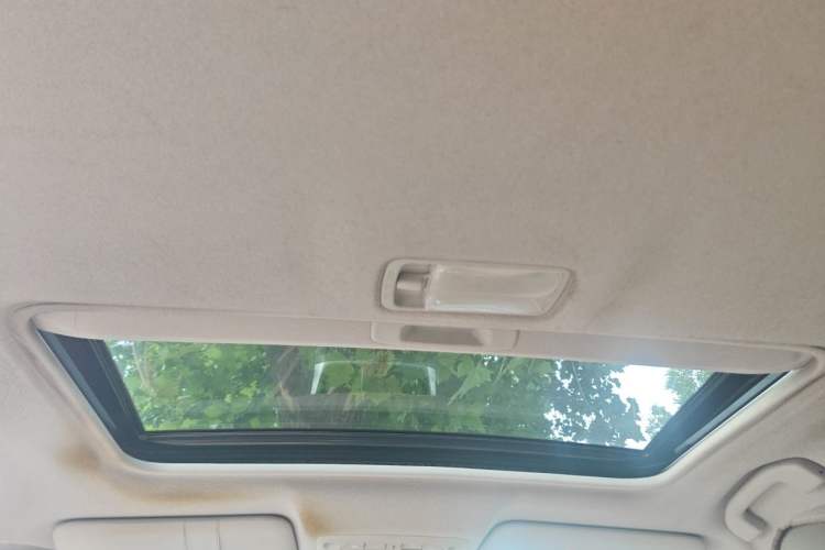 Used Nissan Sylphy 2012 1.6 XL Manual Luxury Edition Headliner