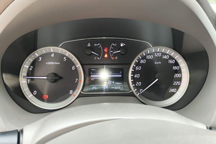 Used Nissan Sylphy 2012 1.8XL CVT Luxury Edition Instrument Cluster