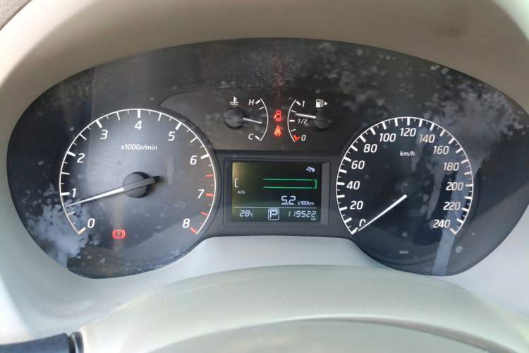 Used Nissan Sylphy 2012 1.6 XL CVT Luxury Edition Instrument Cluster