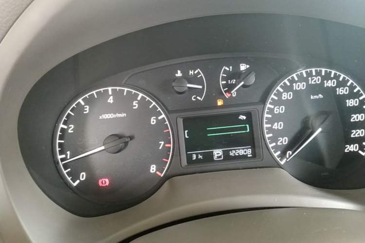 Used Nissan Sylphy 2012 1.6 XL CVT Luxury Edition Instrument Cluster