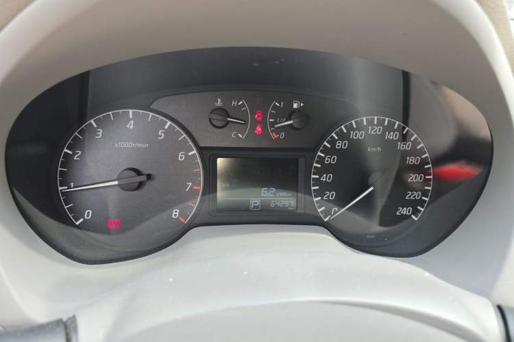 Used Nissan Sylphy 2012 1.6XE CVT Comfort Edition Instrument Cluster