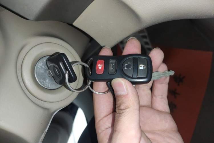 Used Nissan Sylphy 2012 Classic 1.6XE Automatic Comfort Edition Interior 1