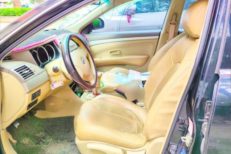 Used Nissan Sylphy 2012 Classic 1.6XE Manual Comfort Edition Interior 1