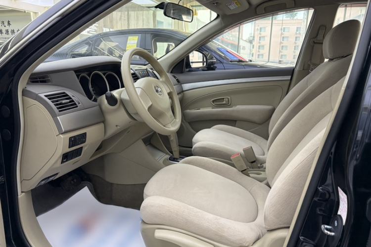 Used Nissan Sylphy 2012 Classic 1.6XE Automatic Comfort Edition Interior 2