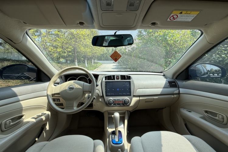 Used Nissan Sylphy 2012 Classic 1.6XE Automatic Comfort Edition Interior 2