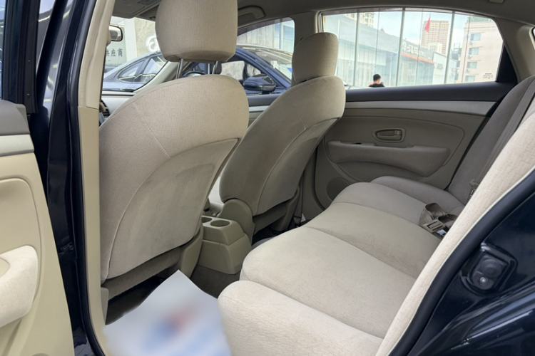 Used Nissan Sylphy 2012 Classic 1.6XE Automatic Comfort Edition Interior 3