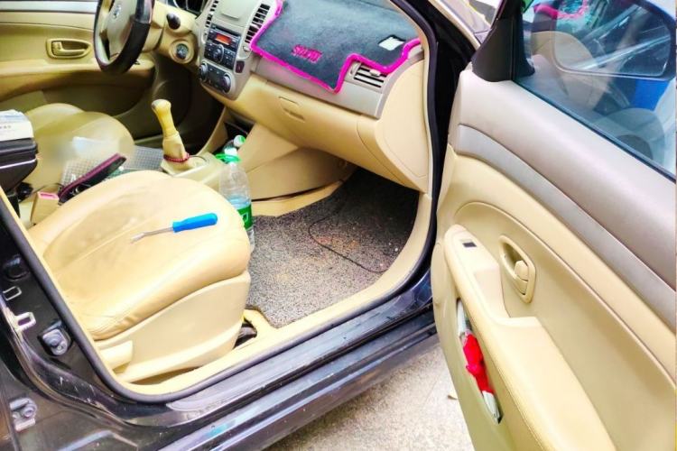 Used Nissan Sylphy 2012 Classic 1.6XE Manual Comfort Edition Interior 3