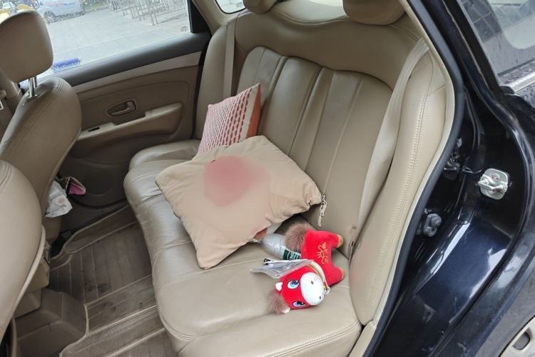 Used Nissan Sylphy 2012 Classic 1.6XE Automatic Comfort Edition Interior 4