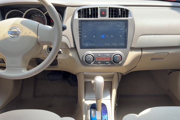 Used Nissan Sylphy 2012 Classic 1.6XE Automatic Comfort Edition Interior 6