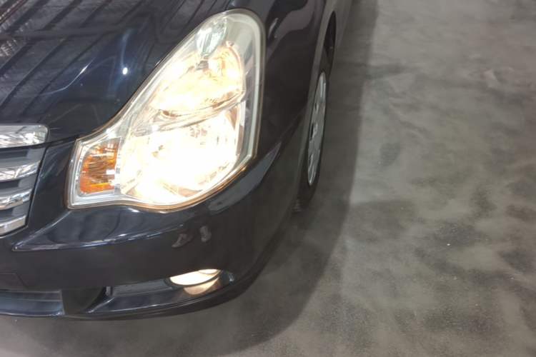 Used Nissan Sylphy 2012 Classic 1.6XE Manual Comfort Edition Left Front Headlight