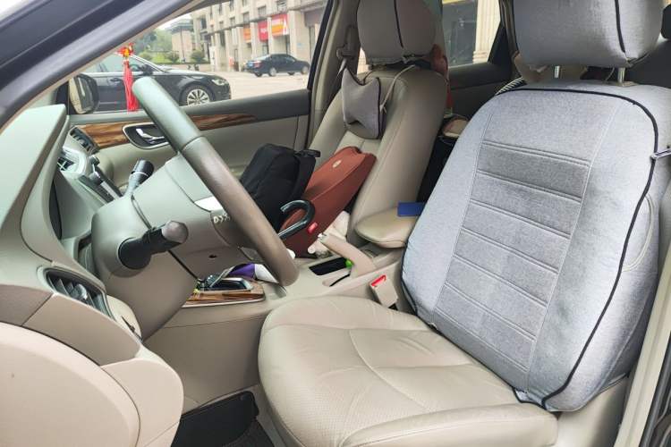 Used Nissan Sylphy 2012 1.8XL CVT Luxury Edition Left Front Seat