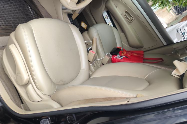 Used Nissan Sylphy 2012 Classic 1.6XE Automatic Comfort Edition Left Front Seat