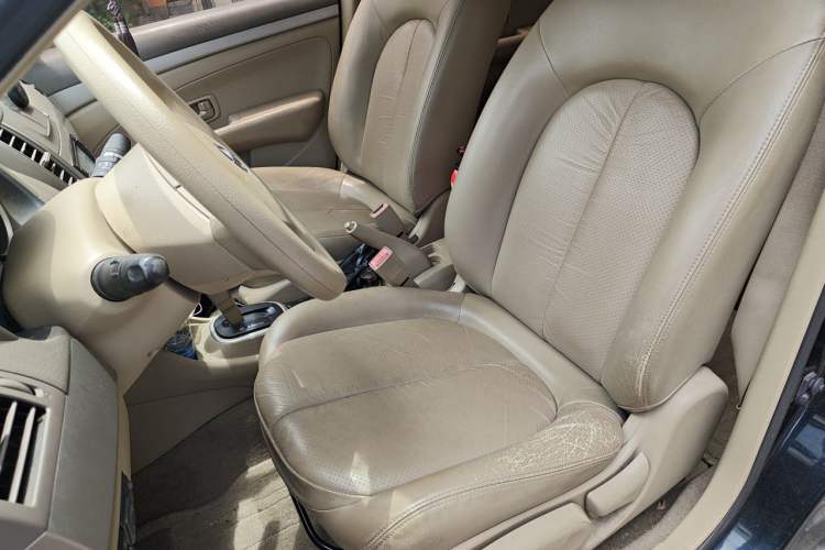 Used Nissan Sylphy 2012 Classic 1.6 XL Automatic Luxury Edition Left Front Seat