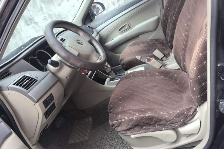Used Nissan Sylphy 2012 Classic 1.6XE Automatic Comfort Edition Left Front Seat