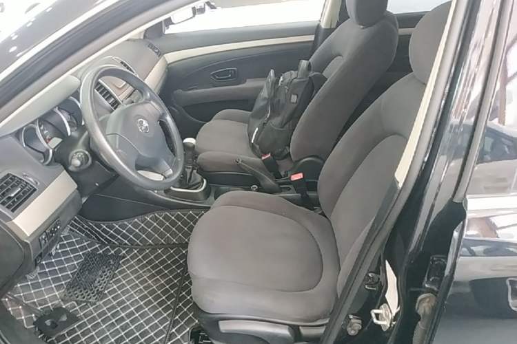 Used Nissan Sylphy 2012 Classic 1.6XE Manual Comfort Edition Left Front Seat