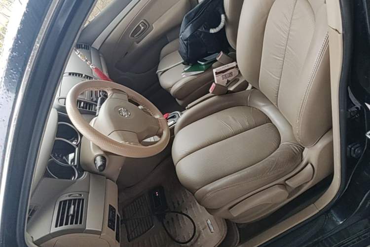 Used Nissan Sylphy 2012 Classic 1.6 XL Automatic Luxury Edition Left Front Seat