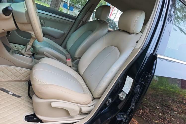 Used Nissan Sylphy 2012 Classic 1.6XE Manual Comfort Edition Left Front Seat