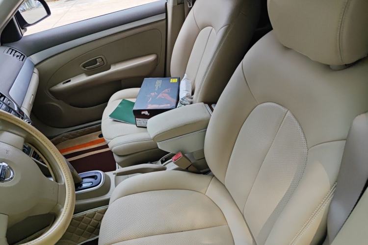 Used Nissan Sylphy 2012 Classic 1.6 XL Automatic Luxury Edition Left Front Seat