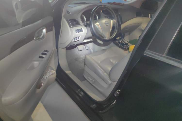 Used Nissan Sylphy 2012 1.8XL CVT Luxury Edition Left Front Seat