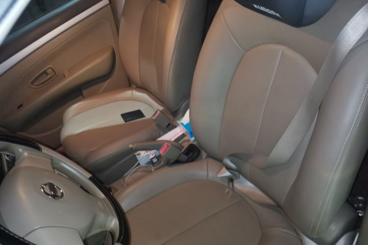 Used Nissan Sylphy 2012 Classic 1.6XE Automatic Comfort Edition Left Front Seat